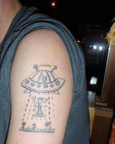 Superb Alien Tattoo On Shoulder