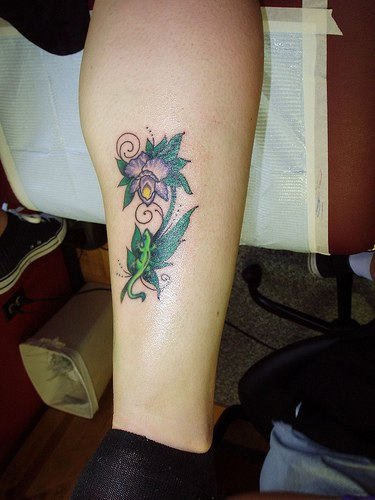 Flower Tattoo On Leg