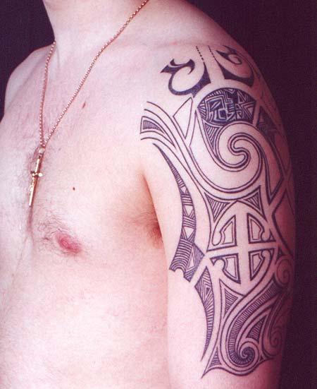 Wonderful Maori Tattoo On Shoulder