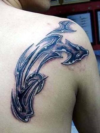 Tribal Tattoo On Shoulder