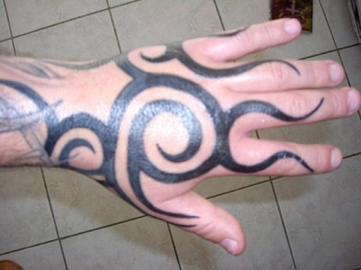 tribal-hand