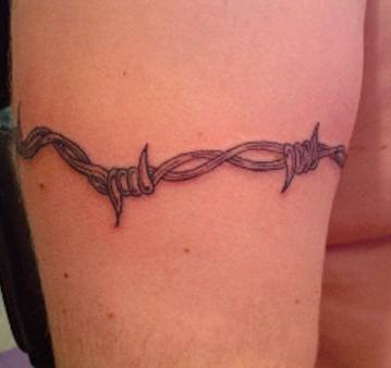 Barbed-Wire-Tattoo-on-bicep