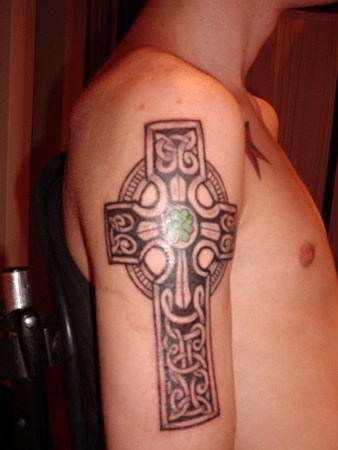 Celtic-Tattoo-on-bicep