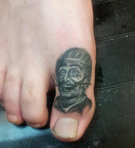 toe tattoo