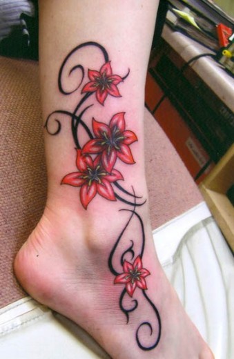 Lovely Flowers Tattoo On Ankle & Leg