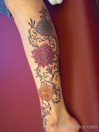 Beautiful Flower Tattoo Design On Legs 