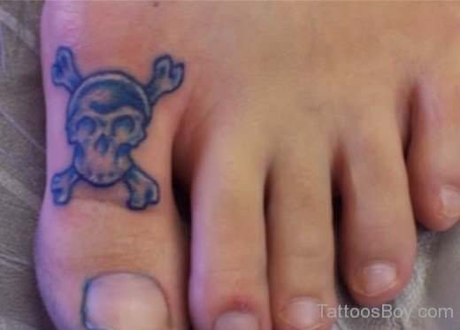 Attractive Skull Tattoo On Toe