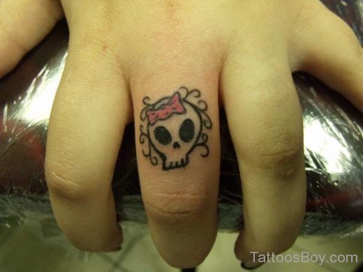 Stylish Skull Tattoo On Finger