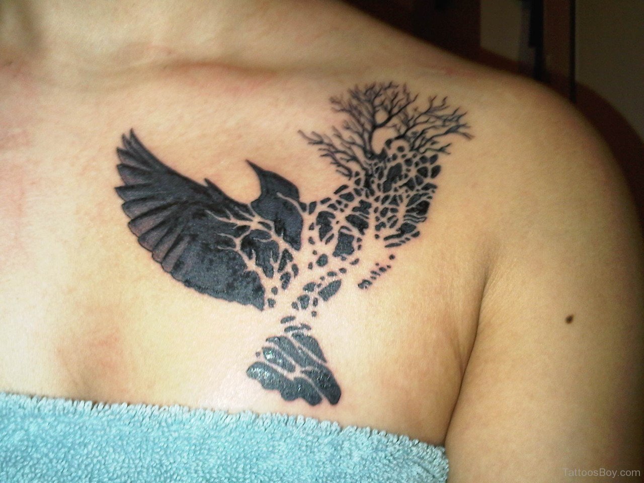 Details 146+ bird chest tattoo super hot