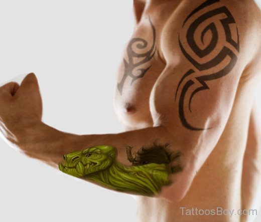 Tribal Tattoo On Shoulder