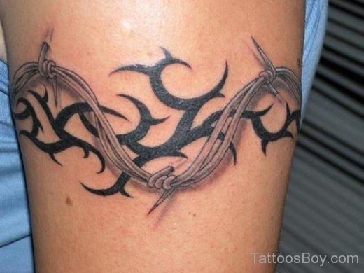 Amazing Barbed Wire Tattoo