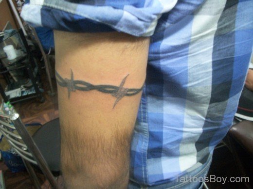 Stylsih Barbed Wire Tattoo