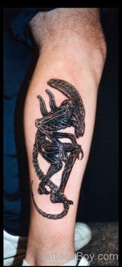 Alien Tattoo Design On Leg 1-TB113