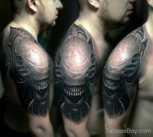 Alien Tattoo Design On Shoulder-TB111