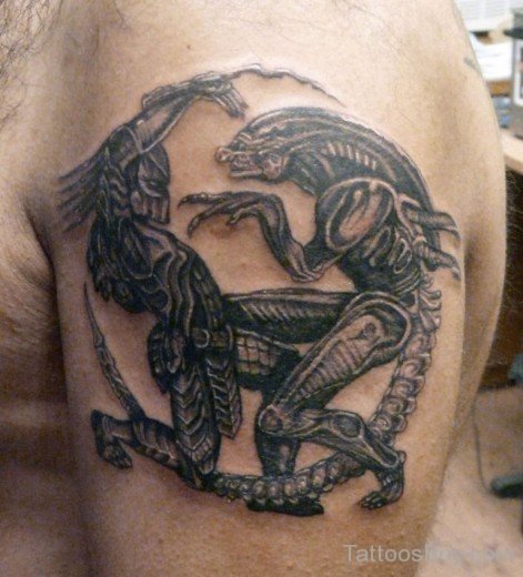 Alien Tattoo On Shoulder1-TB128