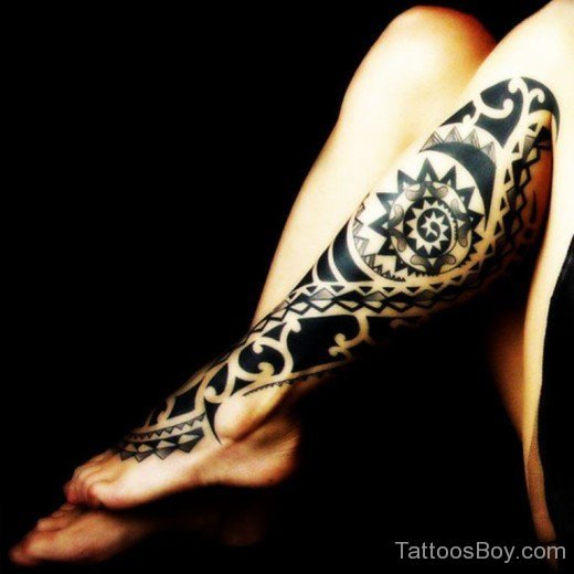 Attractive Celtic Tattoo On Leg-Tb12005
