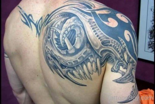 Beautiful Alien Tattoo On Back-TB134