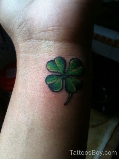 Beautiful Clover Tattoo On Wrist-TB12027