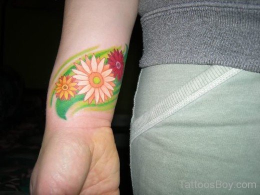 Awesome  Daisy Tattoo On Wrist-TB1013