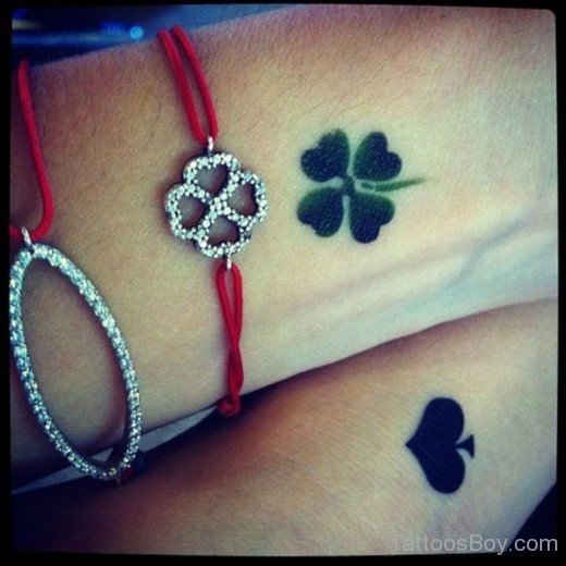 Black Clover Tattoo Design on Wrist-TB12029