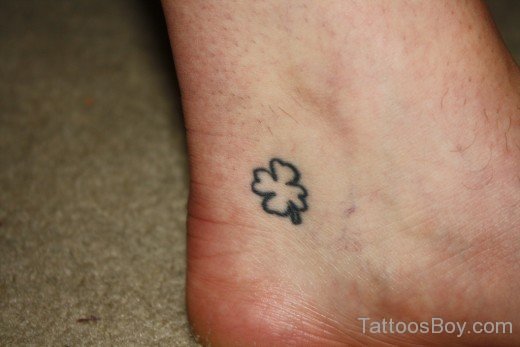 Black Clover Tattoo on Foot-TB12032