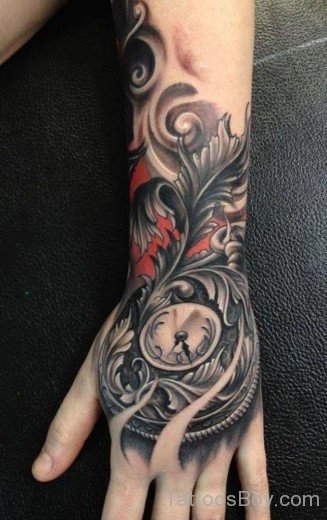 Clock Tattoo On Hand-Tb12083