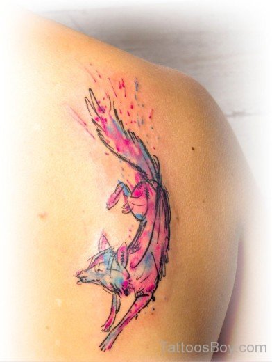 Colored Fox Tattoo On Back-TB12031