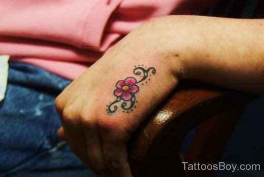 Daisy Tattoo On Hand-TB1052