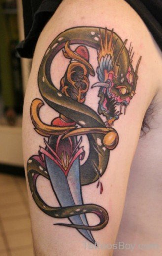 Dragon And  Dagger Tattoo On Shoulder-TB12052