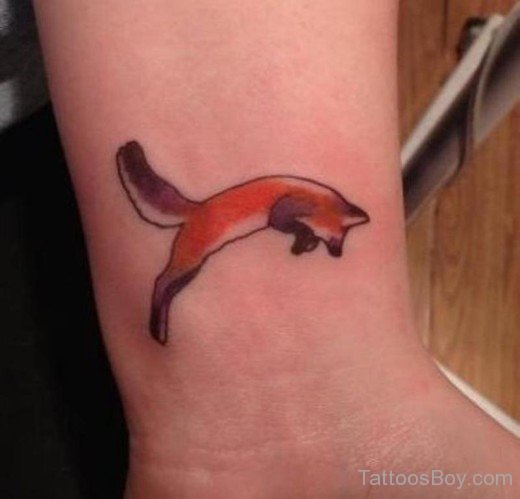 Fox Tattoo On Wrist-TB12108