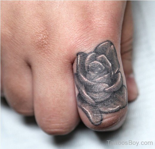 Rose Tattoo on Finger]--TB155