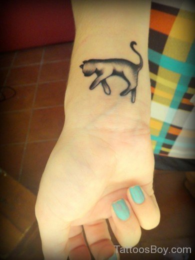 Simple Cat Tattoo On Wrist-TB12115