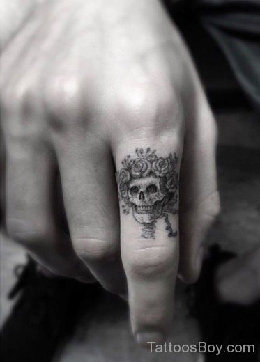 Skull Tattoo On Finger--TB170