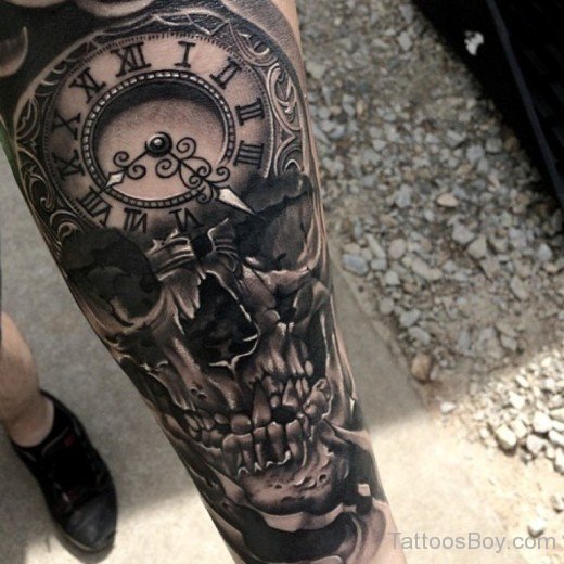 Clock Tattoo On Thigh-Tb12160