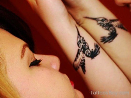 Black Hummingbird Tattoo On Wrist-TB1028