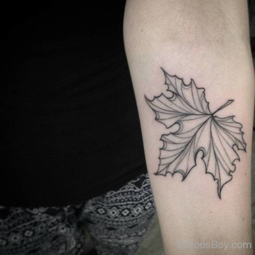 Black Maple Leaf Tattoo-Tb113