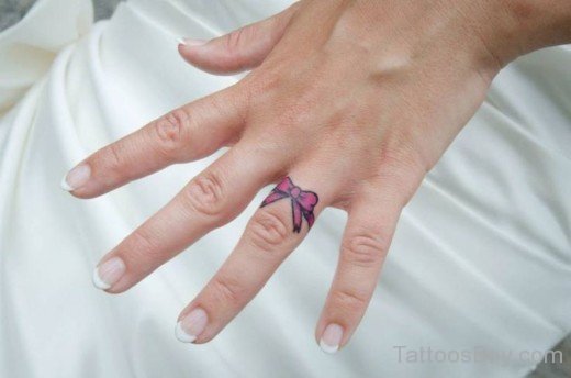 Colored Bow Tattoo On Finger-AWl1020