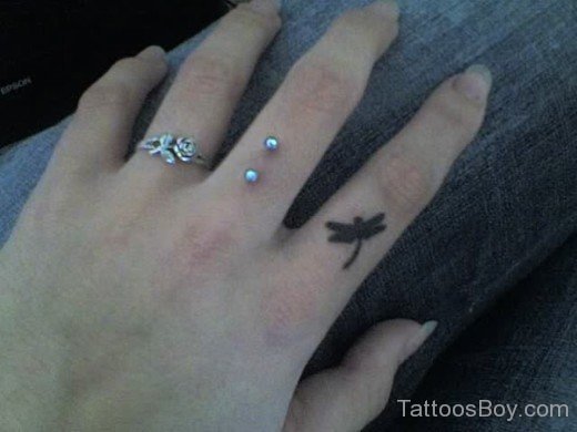 Dragon Tattoo On Finger-Tb1232