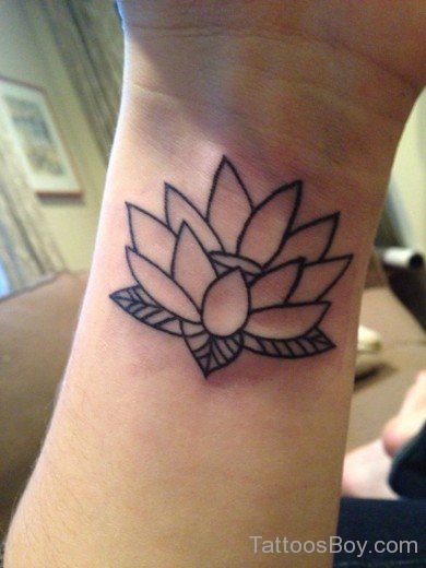 Flower Tattoo On Wrist-TB12047
