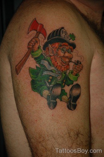 Funny Leprechaun Tattoo On Shoulder-TB12032