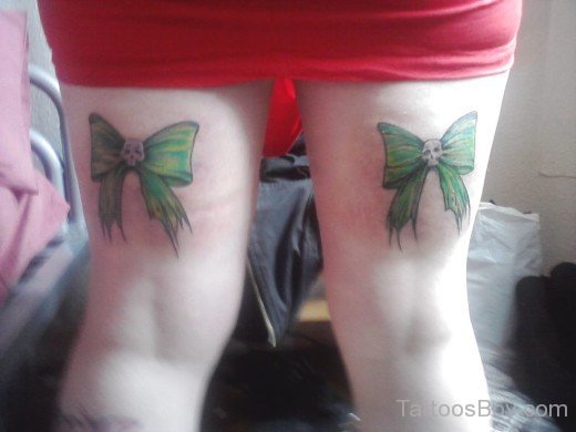  Green-Bow Tattoo On Thigh