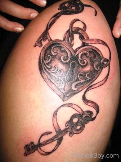 Lock And Key Tattoo On Shoulder-TB1107