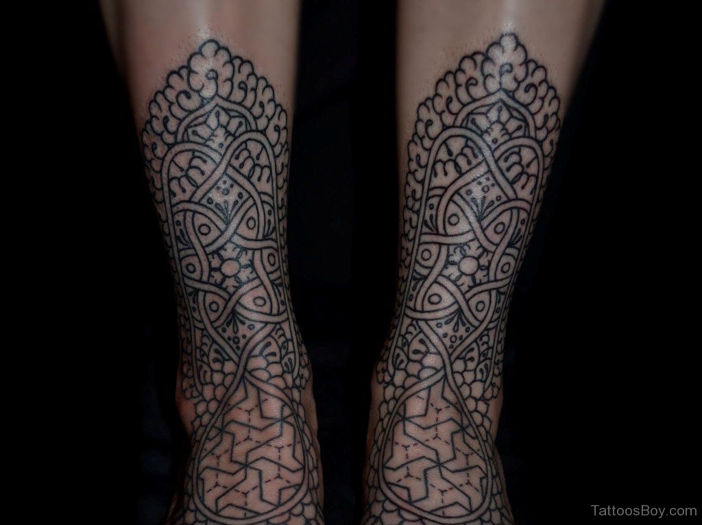 MANDALA TATTOO ON BACK THIGH - YouTube