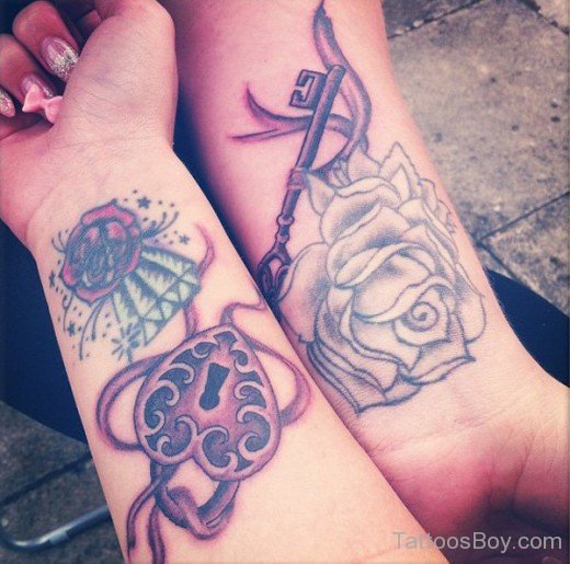 Rose And  Key Tattoo On Wirst-TB1145