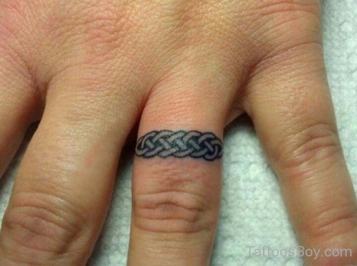 Nice knot Tattoo 