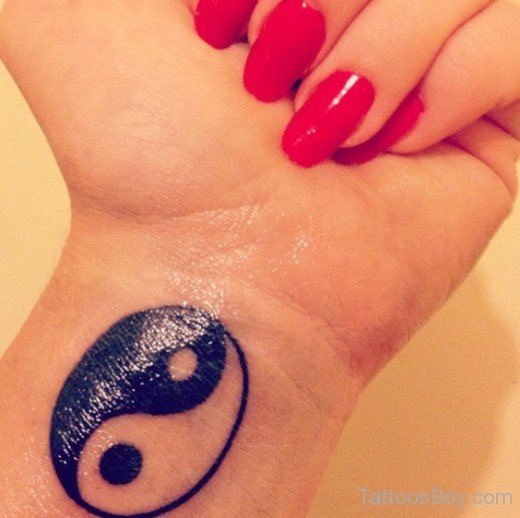 Beautiful Yin Yang Tattoo On Wrist-TB1214