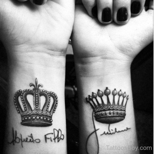 Black Crown Tattoo On Wrist-TB1023