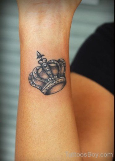 Black Crown Tattoo On Wrist-TB1411