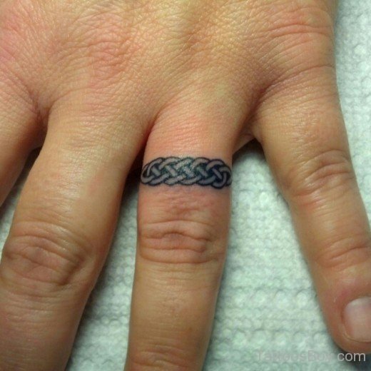 Elegant Ring Tattoo On Finger-TB125