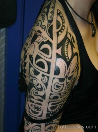 Maori Tribal Tattoo Design On Shoulder 